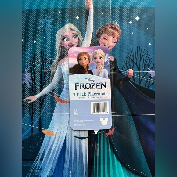 6 Frozen Themed Placemats - Picture 2 of 3